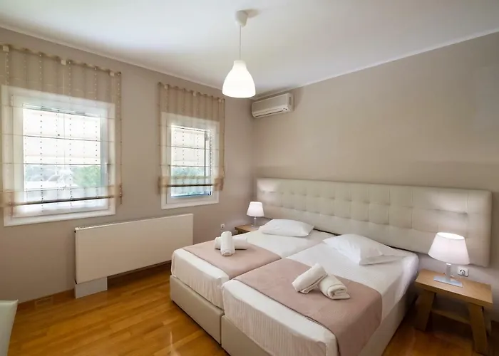 Violet Luxury Вилла Kalligoni