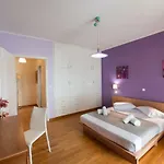 Violet Luxury Kalligoni